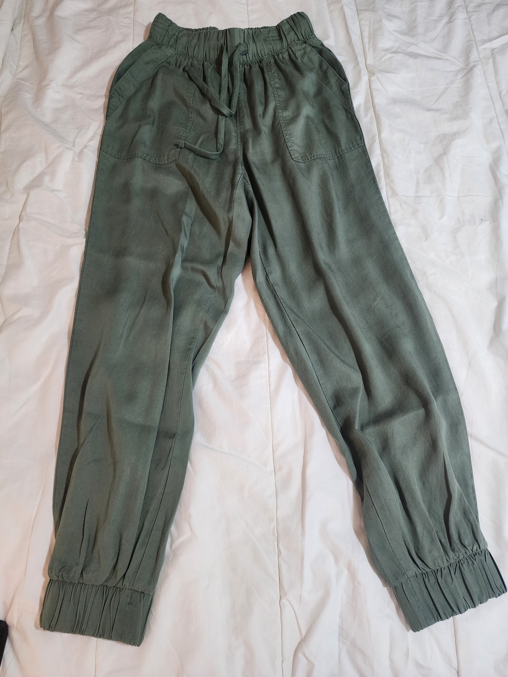 Universal Threads Elastic-Waist Olive Green Jogger Pants with Drawstring